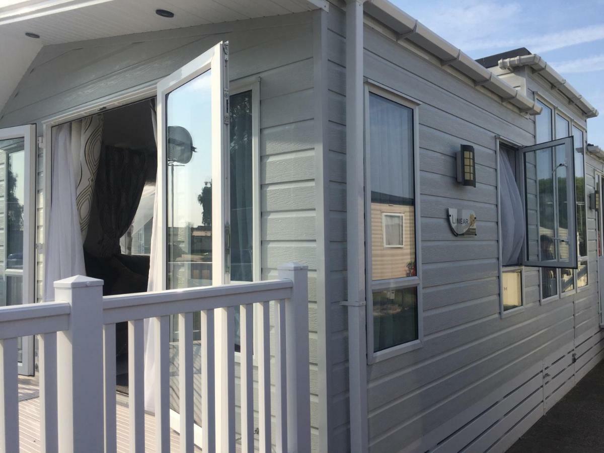 Highfield Grange Hotel Clacton-on-Sea Exterior photo